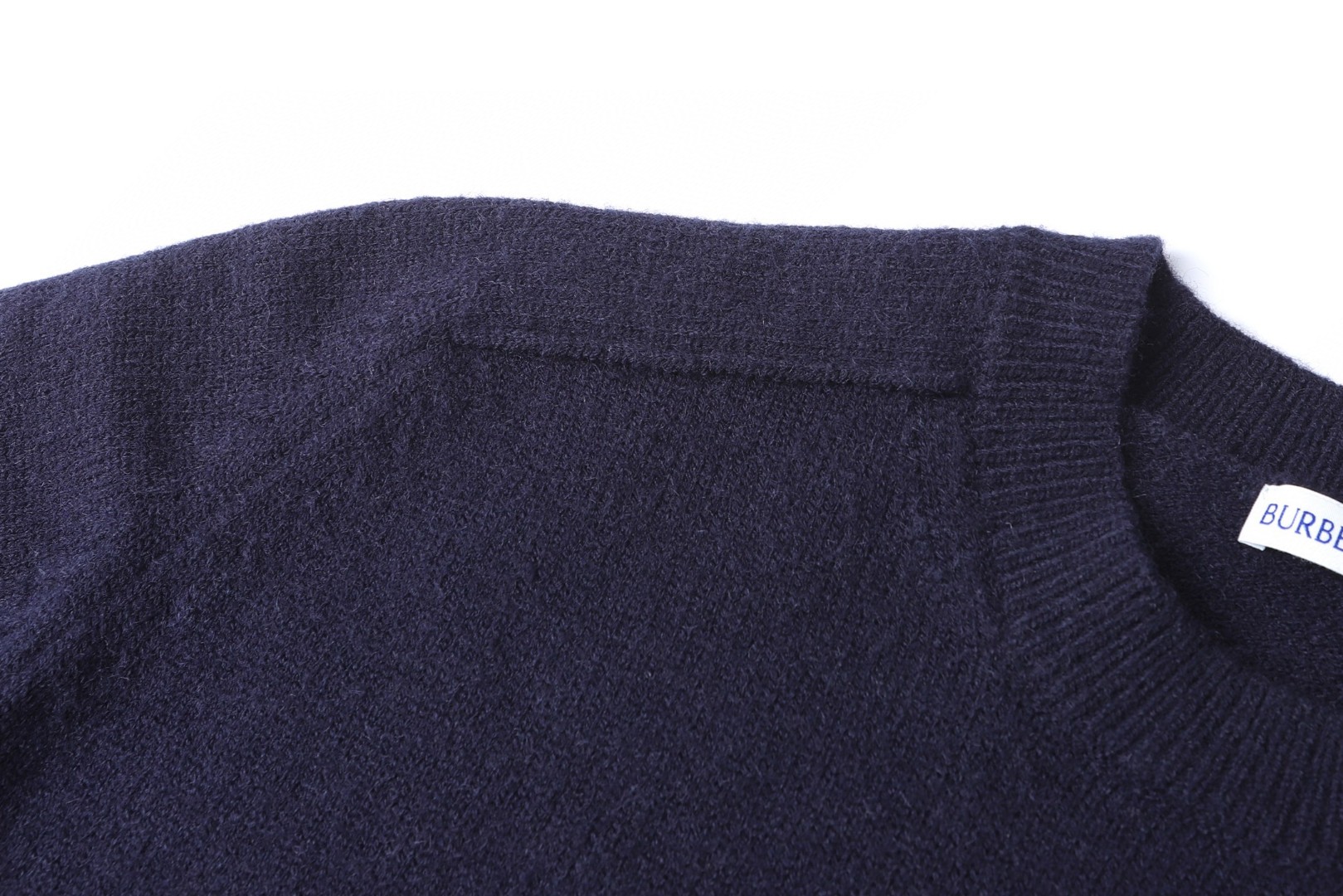 Burberry 巴宝莉 纯色圆领羊绒毛衣 针织衫 长袖 藏蓝色 B0