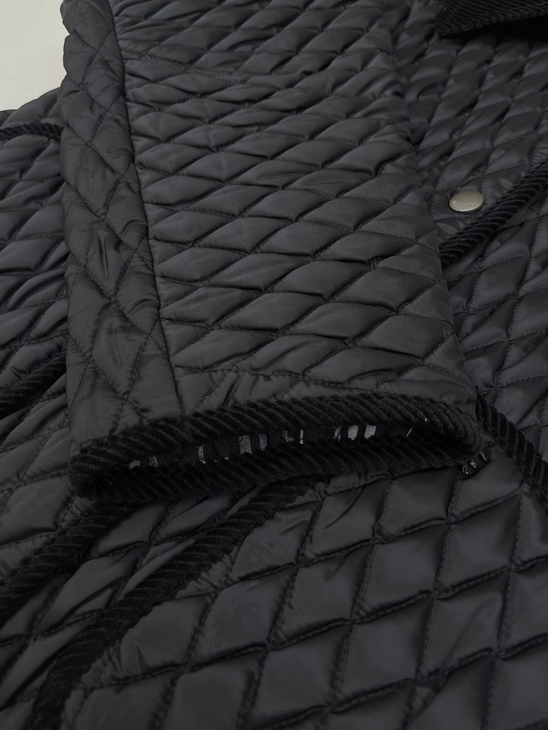 Burberry 巴宝莉 绗缝尼龙棉服外套 夹克 短款 长袖 银灰色 黑色 C0 81169731