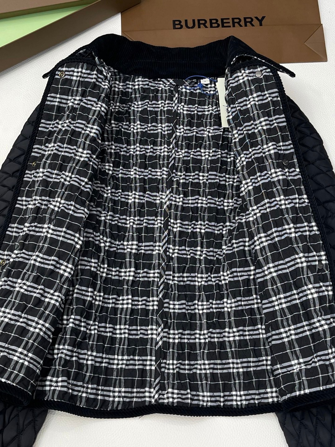 Burberry 巴宝莉 绗缝尼龙棉服外套 夹克 短款 长袖 银灰色 黑色 C0 81169731