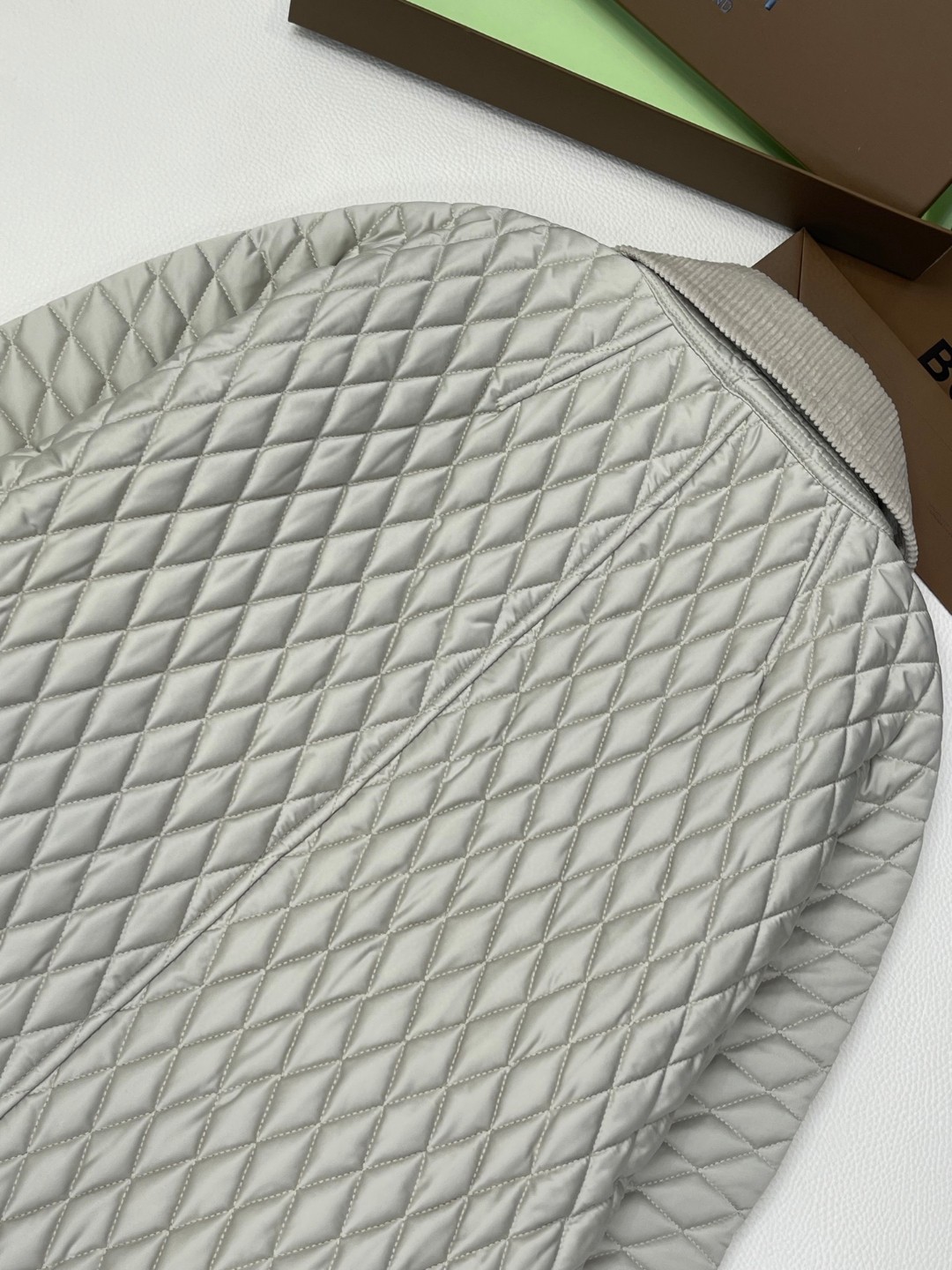 Burberry 巴宝莉 绗缝尼龙棉服外套 夹克 短款 长袖 银灰色 黑色 C0 81169731