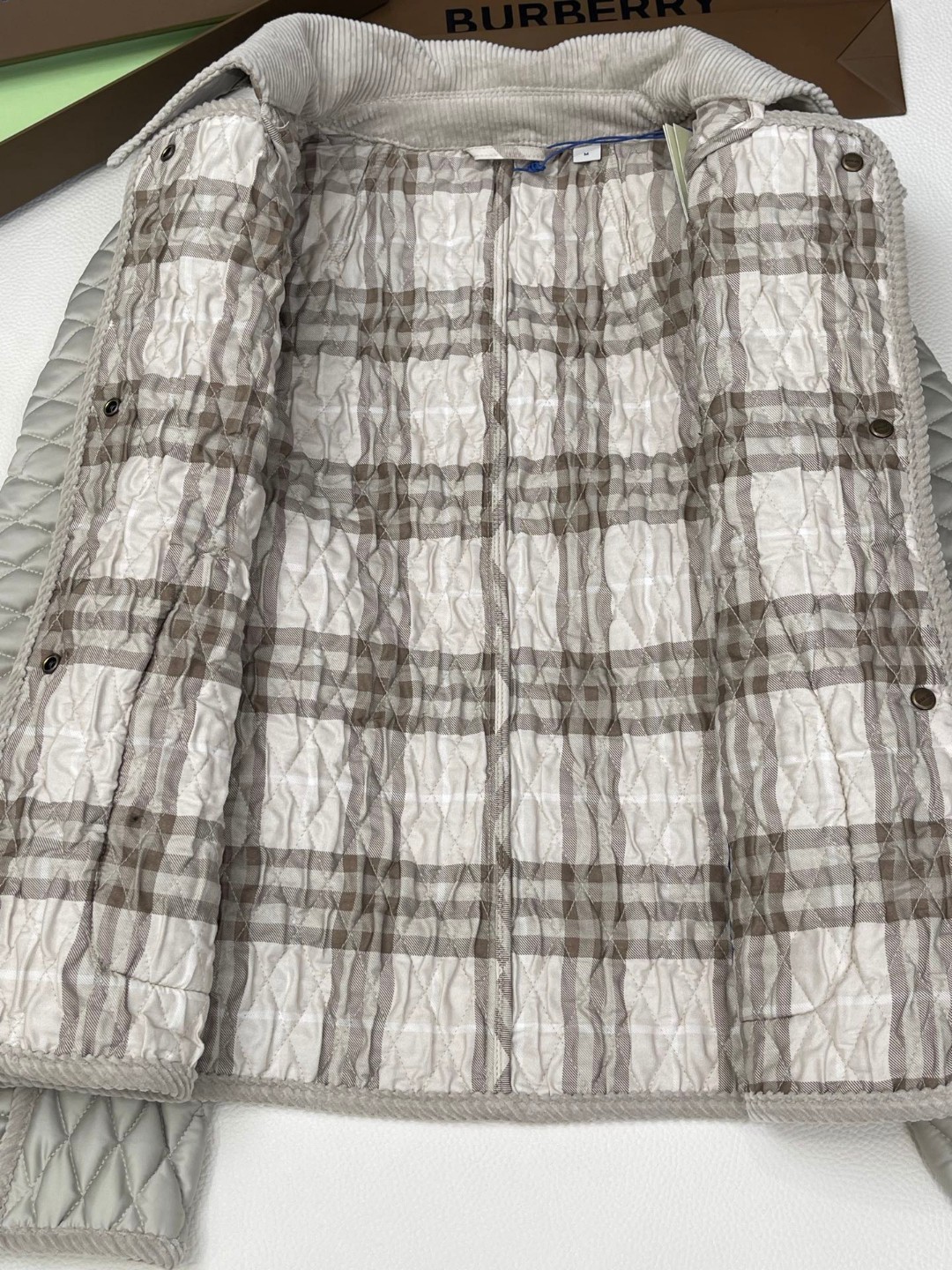 Burberry 巴宝莉 绗缝尼龙棉服外套 夹克 短款 长袖 银灰色 黑色 C0 81169731