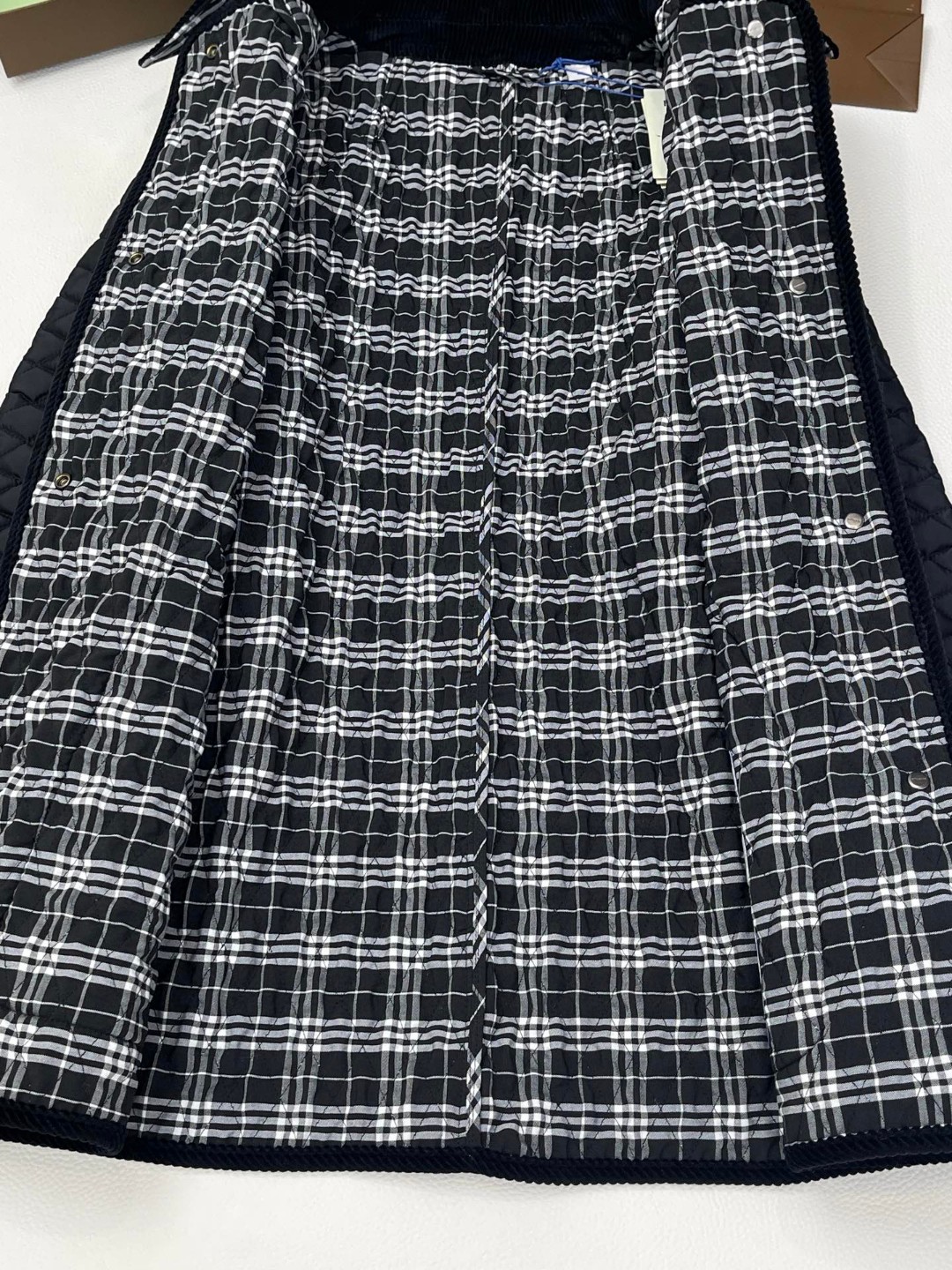 Burberry 巴宝莉 菱格纹绗缝尼龙外套 棉服 夹克 中长款 长袖 黑色 C5 81136031
