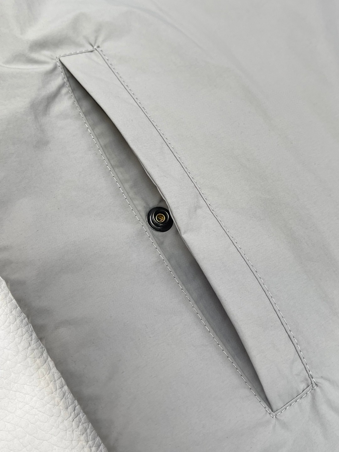 Burberry 巴宝莉 双面两穿格纹连帽外套 夹克 长袖 短款 红色 灰色 B5 881151591