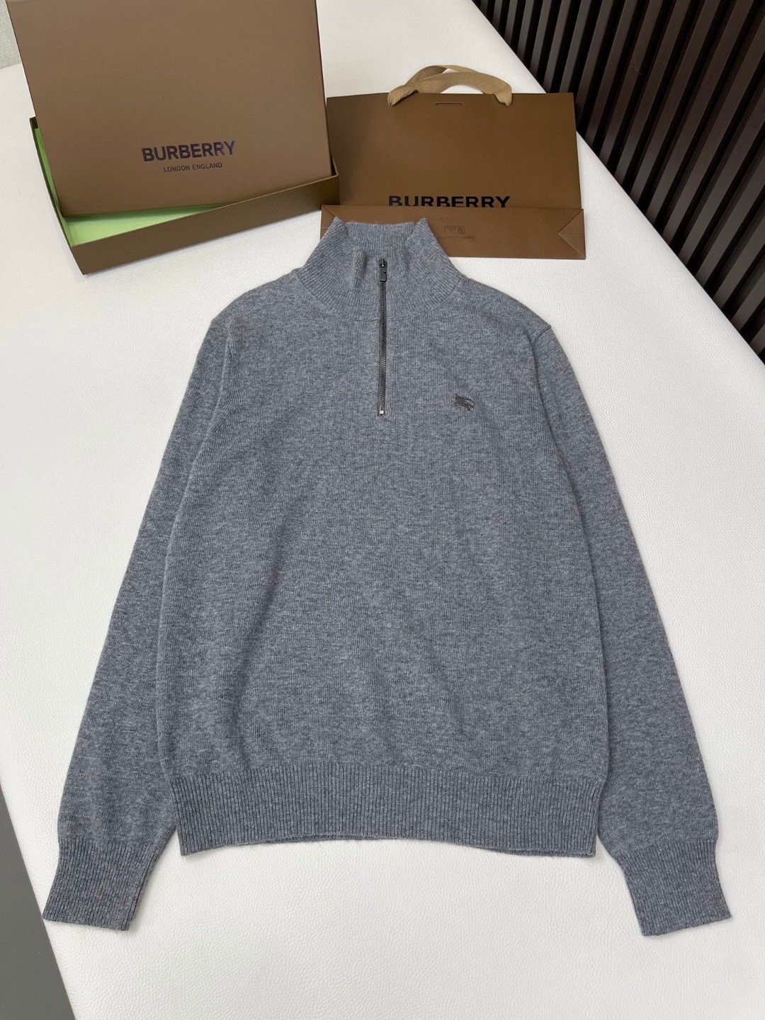 Burberry 巴宝莉 羊绒混纺半拉链高领针织衫 毛衣 外套 长袖 灰色 B0 81121321