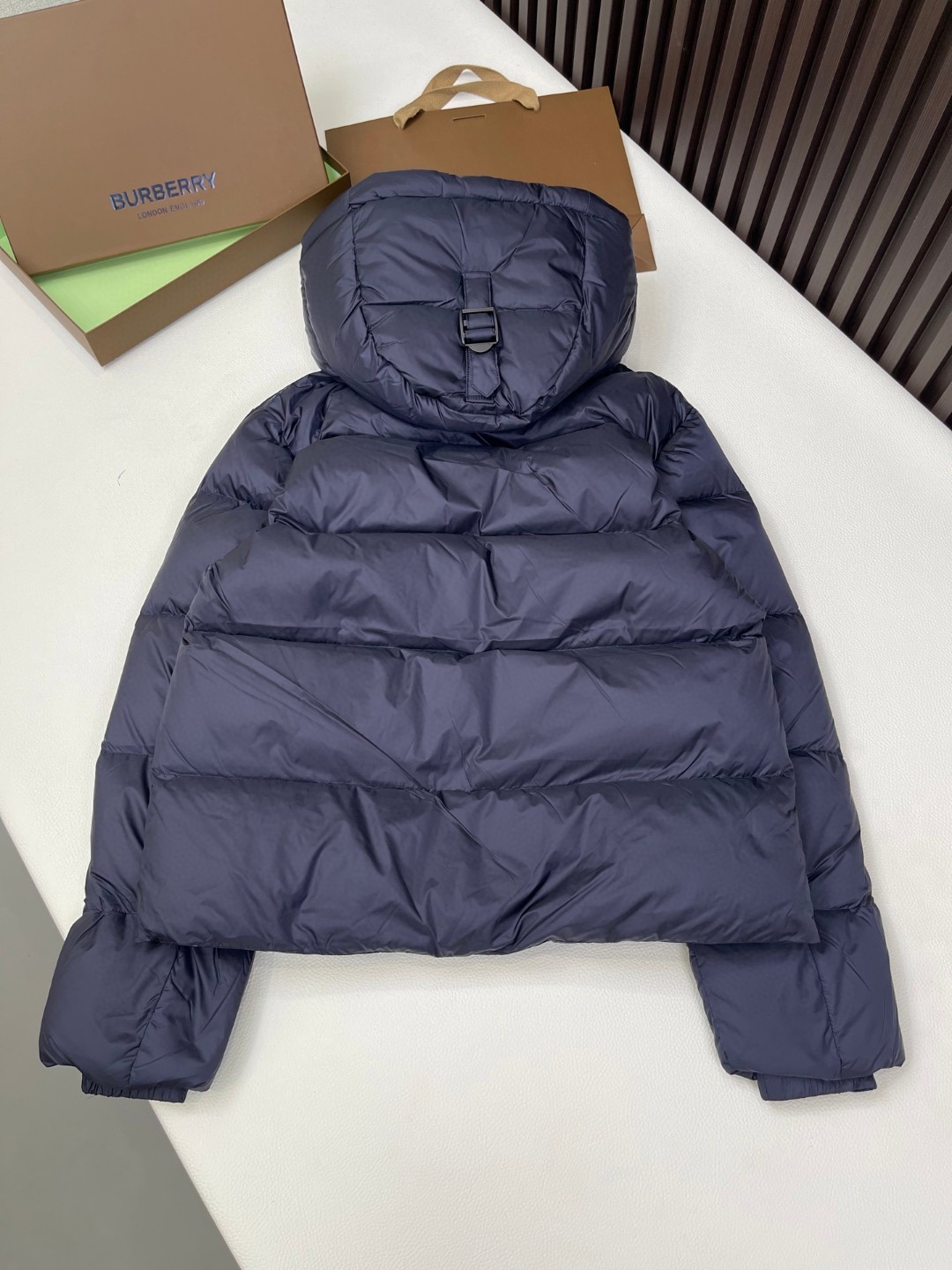 Burberry 巴宝莉 格纹羊毛衣领尼龙徽标羽绒服 长袖 外套 保暖 藏青色 E0 