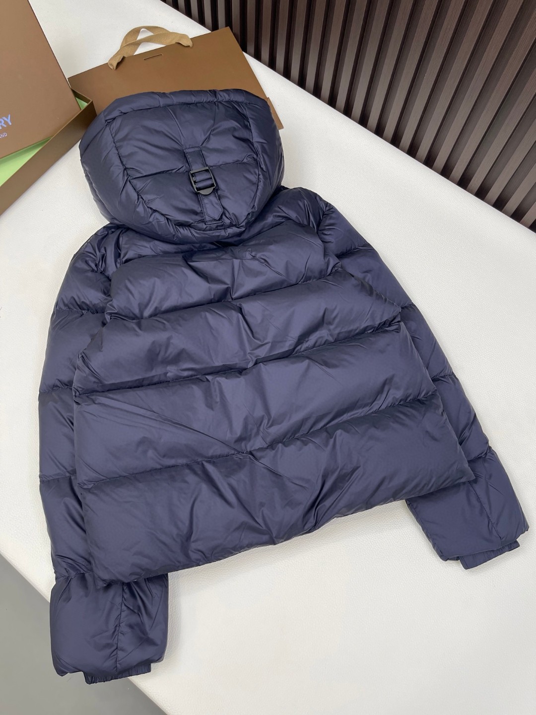 Burberry 巴宝莉 格纹羊毛衣领尼龙徽标羽绒服 长袖 外套 保暖 藏青色 E0 