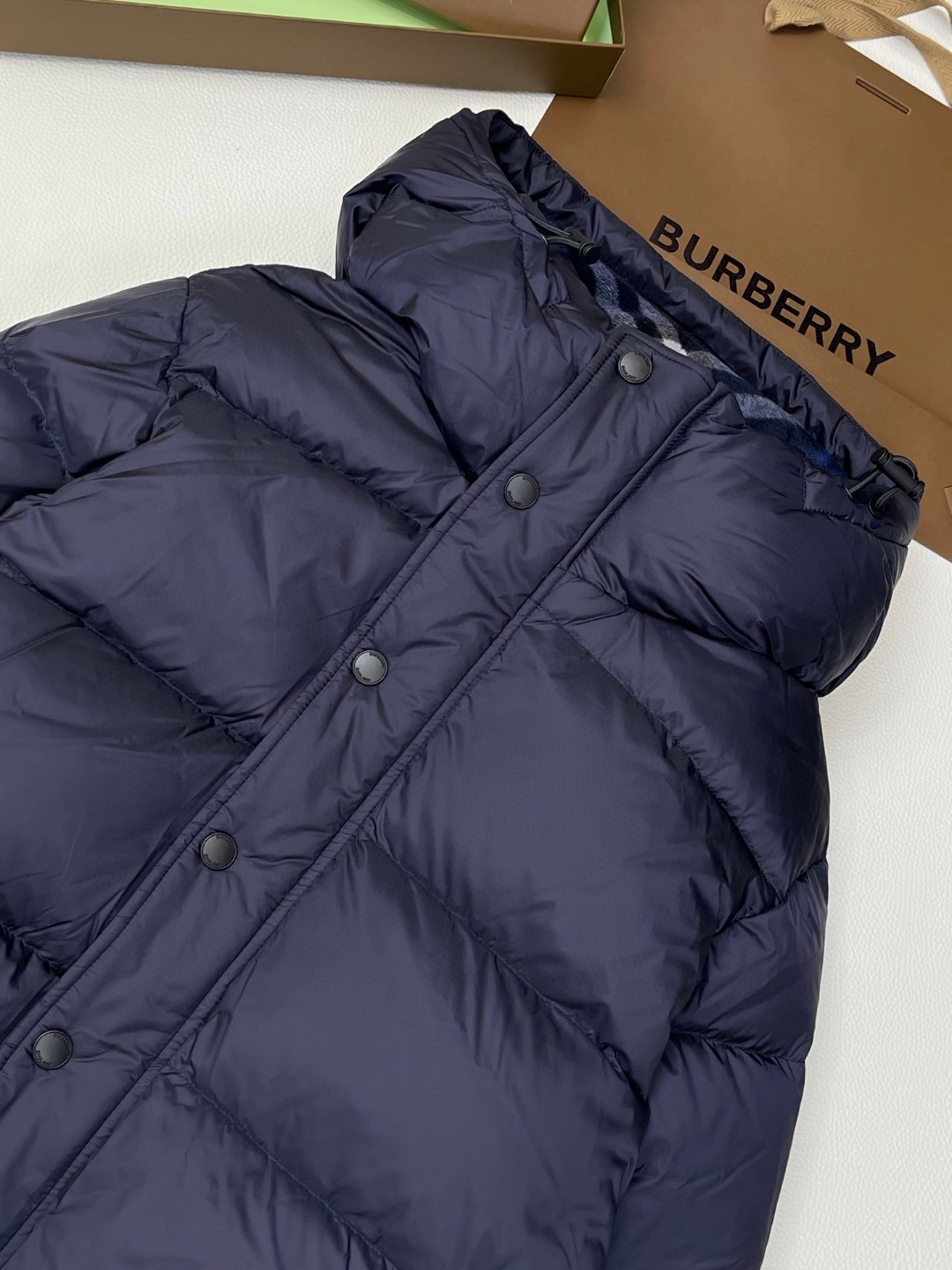 Burberry 巴宝莉 格纹羊毛衣领尼龙徽标羽绒服 长袖 外套 保暖 藏青色 E0 