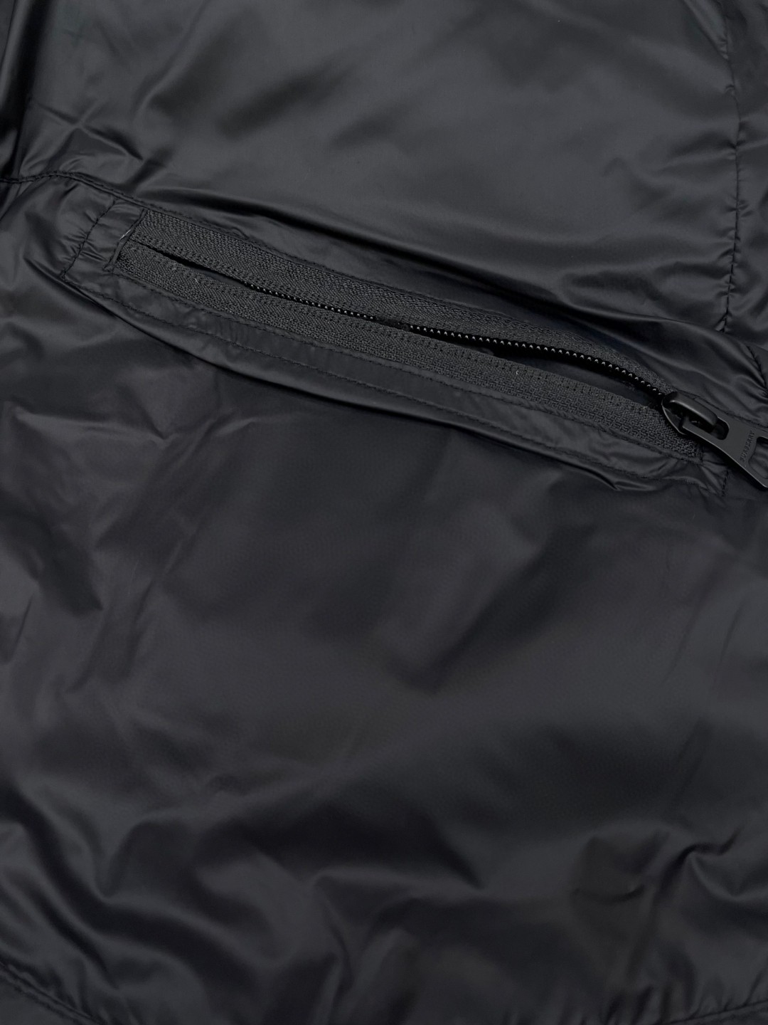 Burberry 巴宝莉 格纹羊毛衣领尼龙徽标羽绒服 长袖 外套 保暖 黑色 E0 80910921