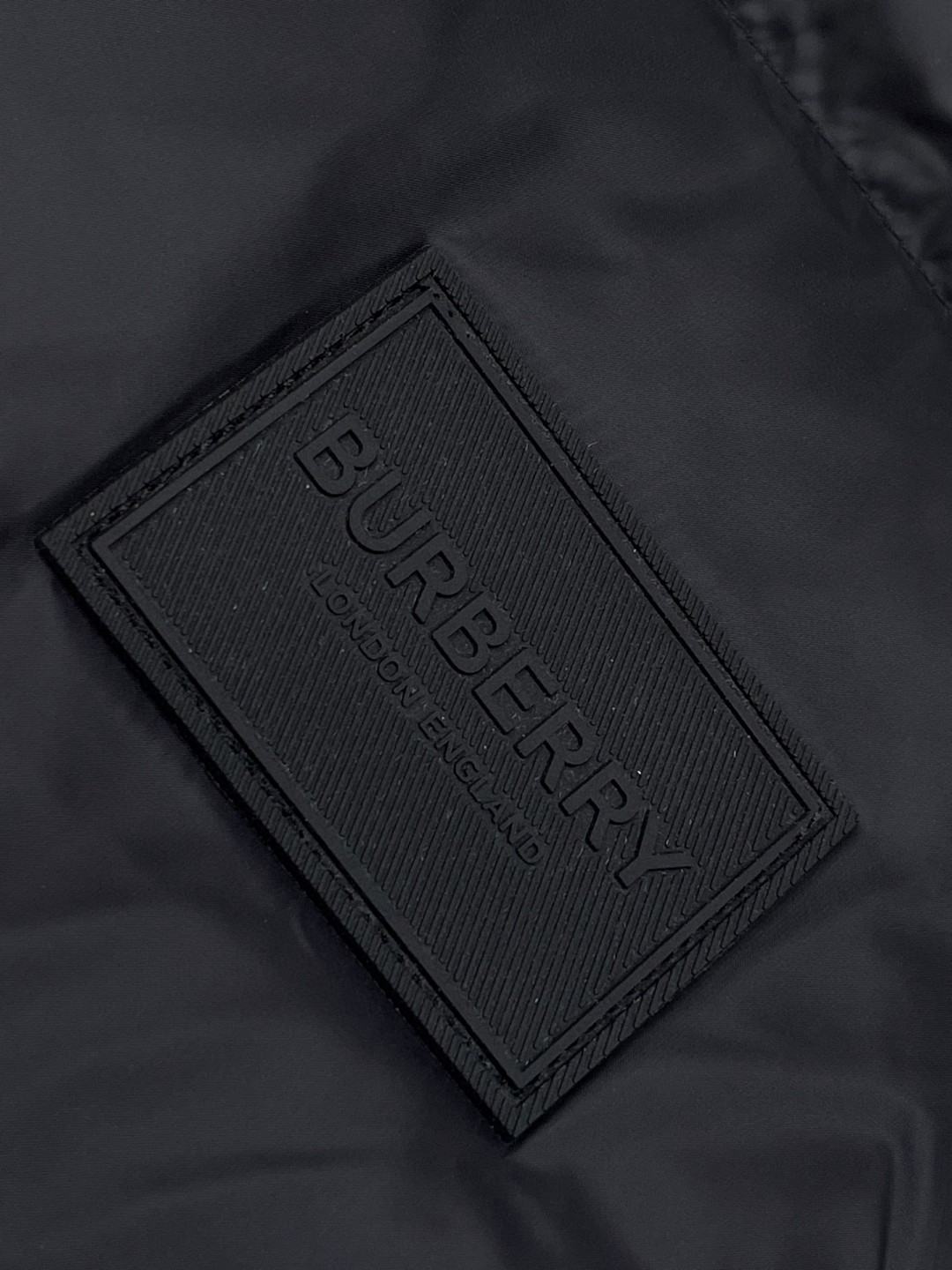 Burberry 巴宝莉 格纹羊毛衣领尼龙徽标羽绒服 长袖 外套 保暖 黑色 E0 80910921