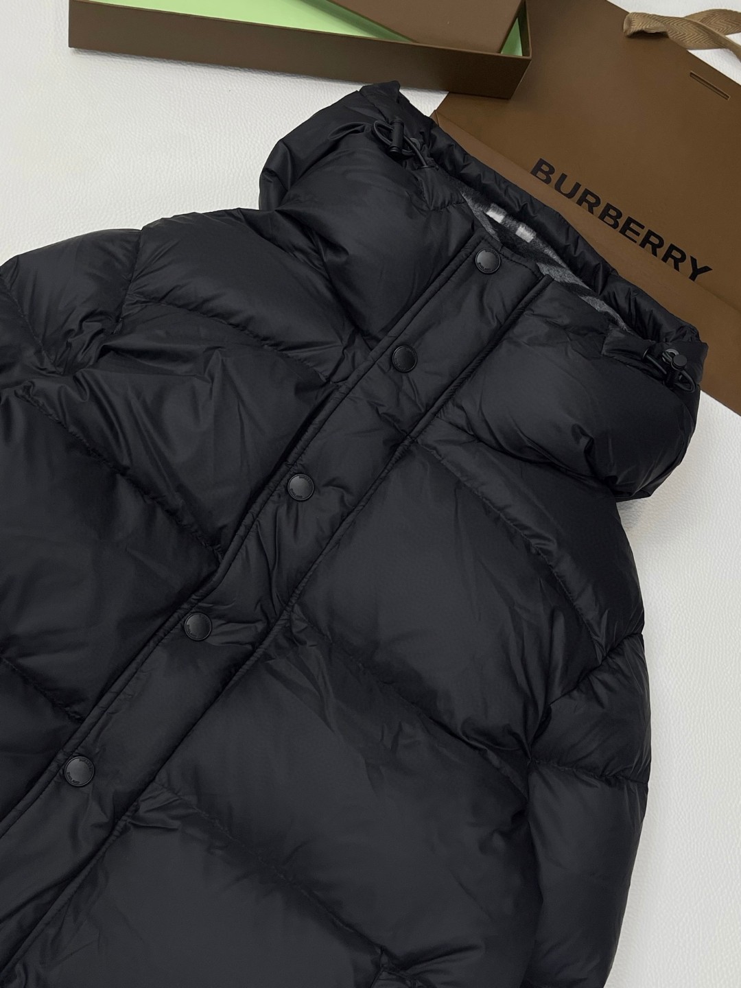 Burberry 巴宝莉 格纹羊毛衣领尼龙徽标羽绒服 长袖 外套 保暖 黑色 E0 80910921