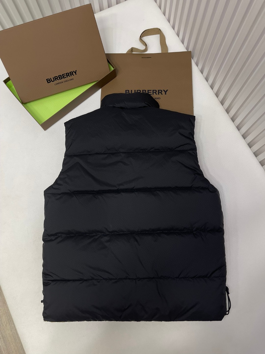 Burberry 巴宝莉 双面两穿羽绒服 马甲 背心 外套 保暖 卡其色 C5 80713661