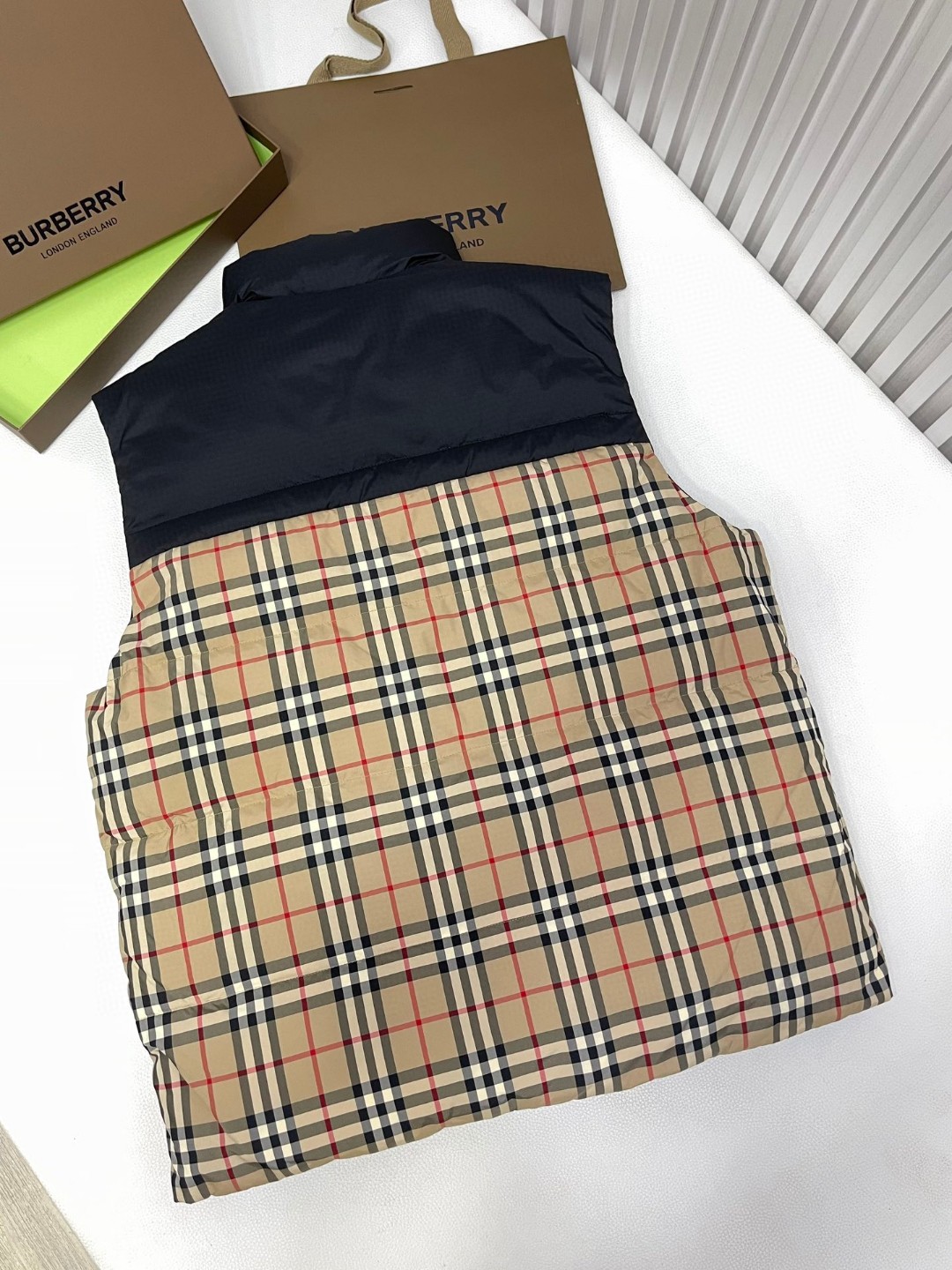 Burberry 巴宝莉 双面两穿羽绒服 马甲 背心 外套 保暖 卡其色 C5 80713661