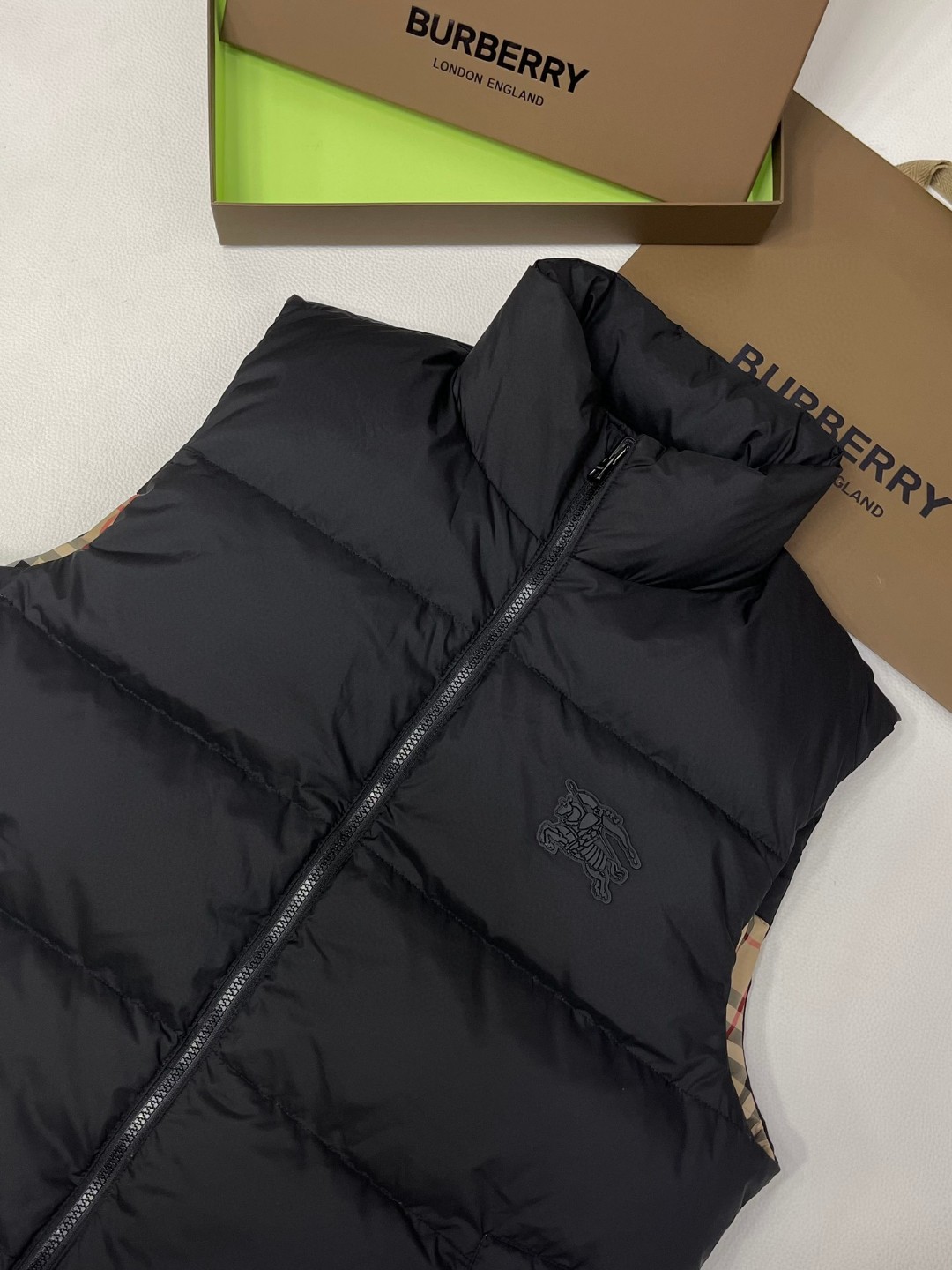 Burberry 巴宝莉 双面两穿羽绒服 马甲 背心 外套 保暖 卡其色 C5 80713661