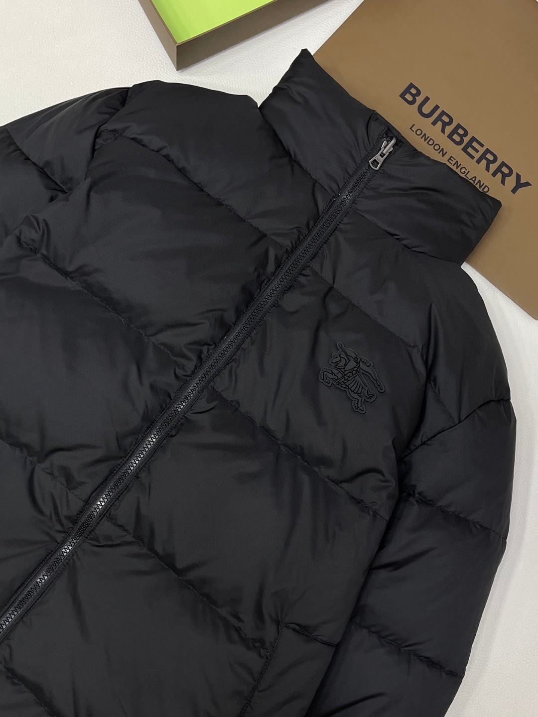 Burberry 巴宝莉 可双面两穿羽绒服 马甲 外套 保暖 黑色 D5