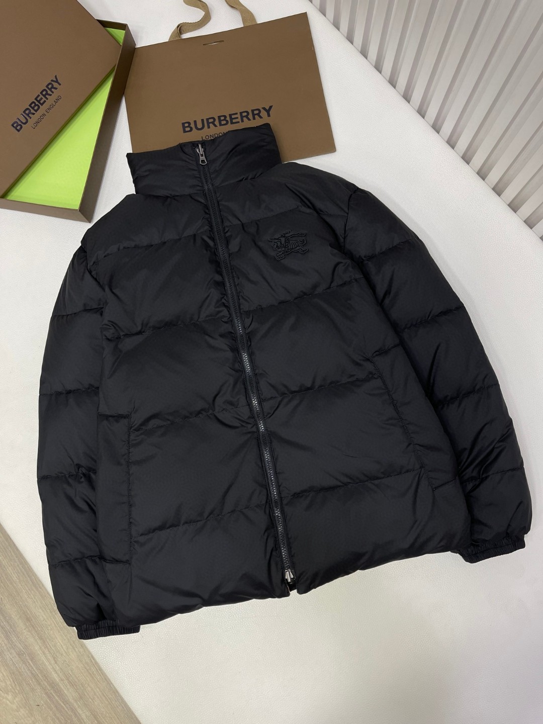 Burberry 巴宝莉 可双面两穿羽绒服 马甲 外套 保暖 黑色 D5