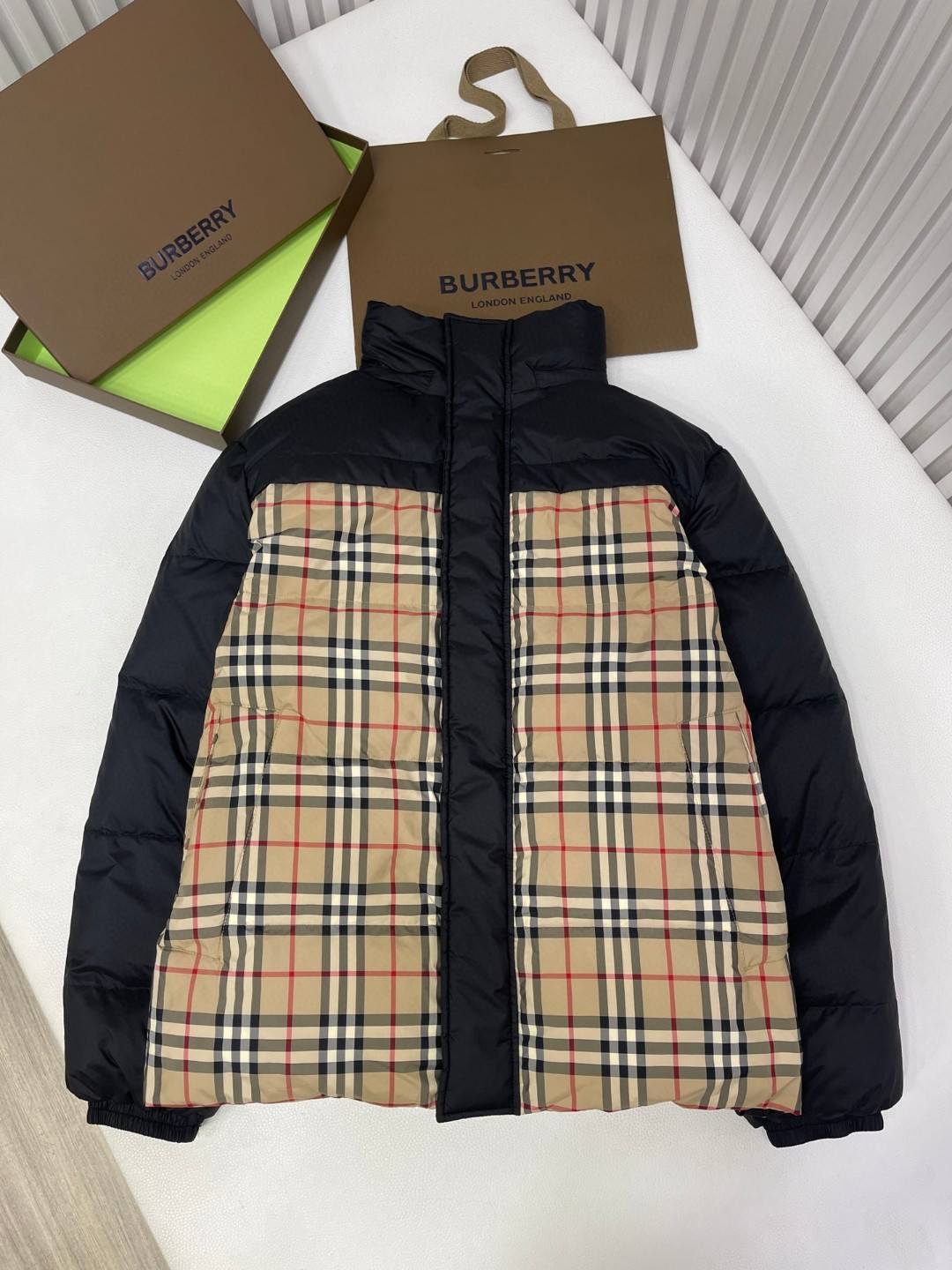 Burberry 巴宝莉 可双面两穿羽绒服 马甲 外套 保暖 黑色 D5