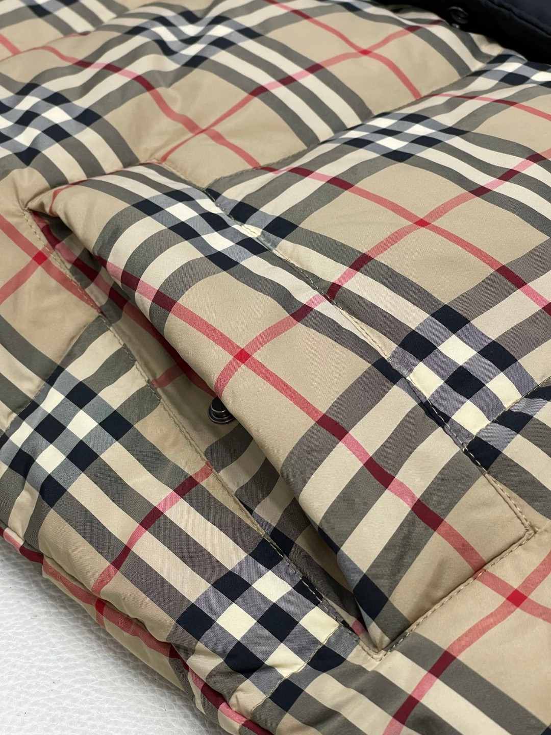 Burberry 巴宝莉 可双面两穿羽绒服 马甲 外套 保暖 黑色 D5