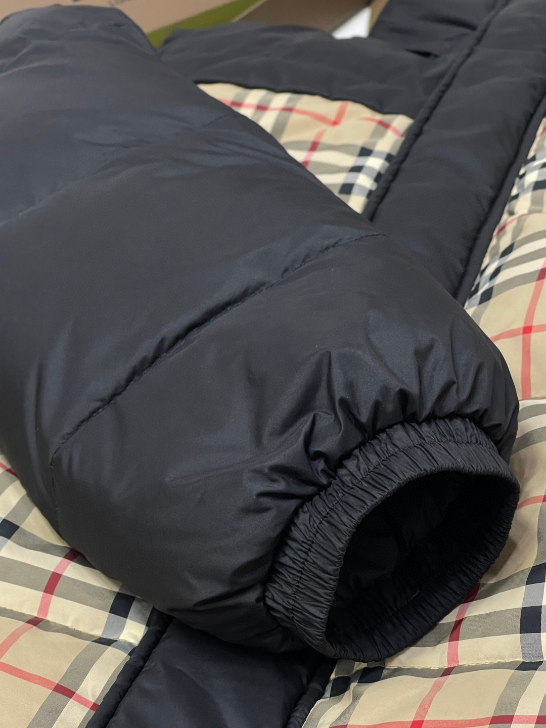 Burberry 巴宝莉 可双面两穿羽绒服 马甲 外套 保暖 黑色 D5