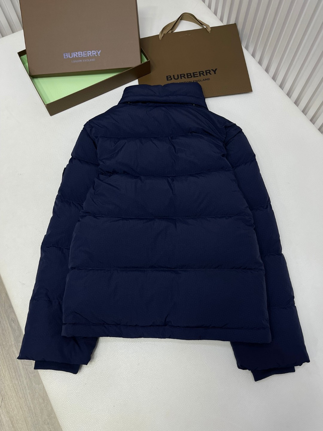 Burberry 巴宝莉 可拆式衣袖尼龙羽绒服 马甲 外套 保暖 蓝色 D5 80979431