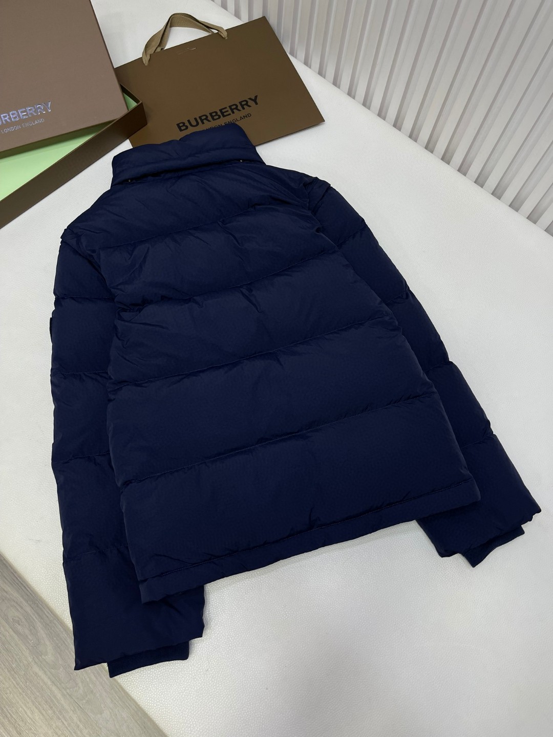 Burberry 巴宝莉 可拆式衣袖尼龙羽绒服 马甲 外套 保暖 蓝色 D5 80979431