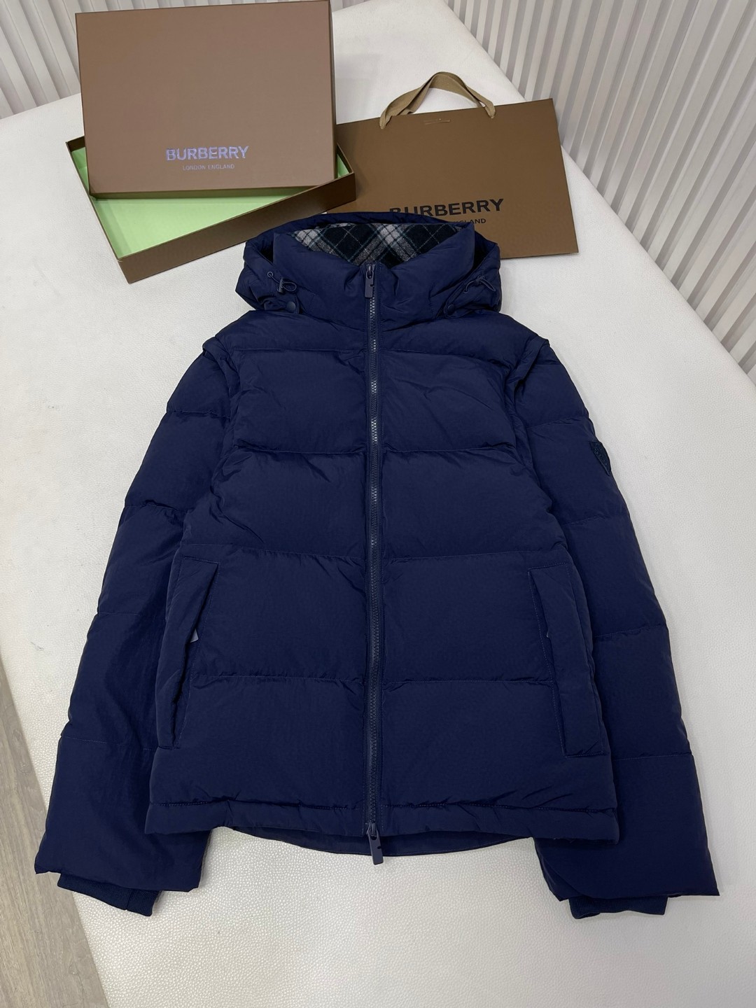 Burberry 巴宝莉 可拆式衣袖尼龙羽绒服 马甲 外套 保暖 蓝色 D5 80979431