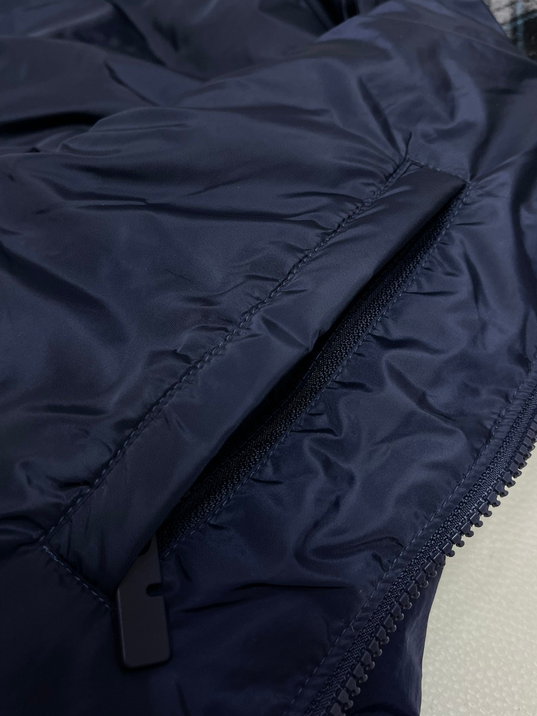 Burberry 巴宝莉 可拆式衣袖尼龙羽绒服 马甲 外套 保暖 蓝色 D5 80979431