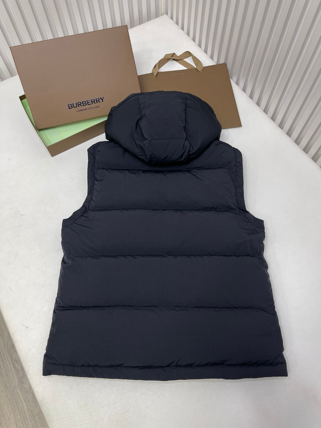 Burberry 巴宝莉 可拆式衣袖尼龙羽绒服 马甲 外套 保暖 黑色 D5 80969111