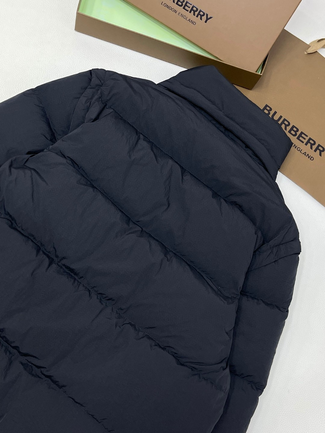 Burberry 巴宝莉 可拆式衣袖尼龙羽绒服 马甲 外套 保暖 黑色 D5 80969111