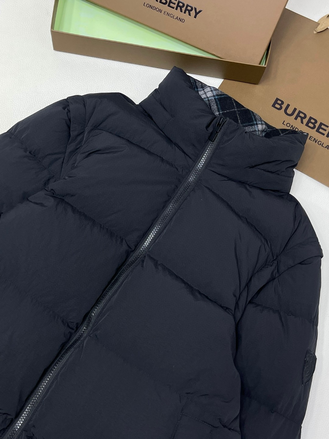 Burberry 巴宝莉 可拆式衣袖尼龙羽绒服 马甲 外套 保暖 黑色 D5 80969111