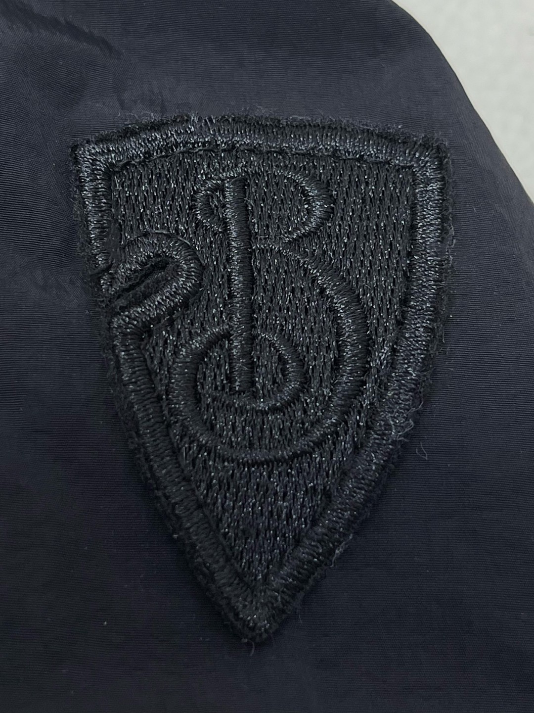 Burberry 巴宝莉 可拆式衣袖尼龙羽绒服 马甲 外套 保暖 黑色 D5 80969111