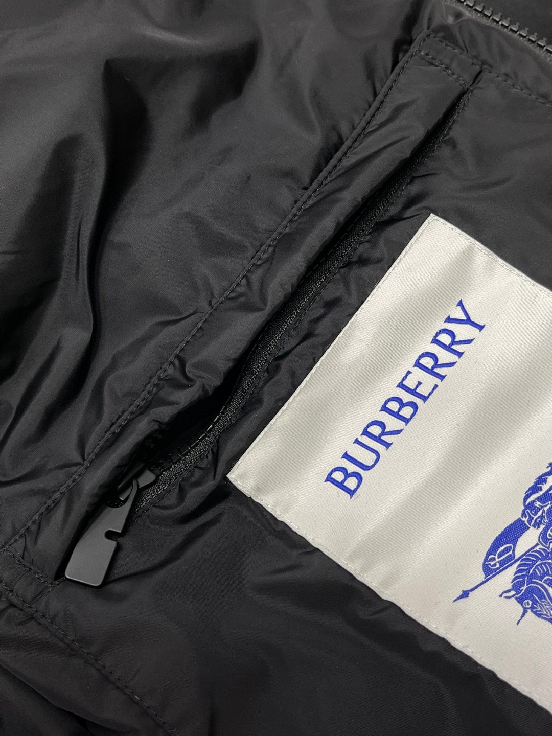 Burberry 巴宝莉 可拆式衣袖尼龙羽绒服 马甲 外套 保暖 黑色 D5 80969111