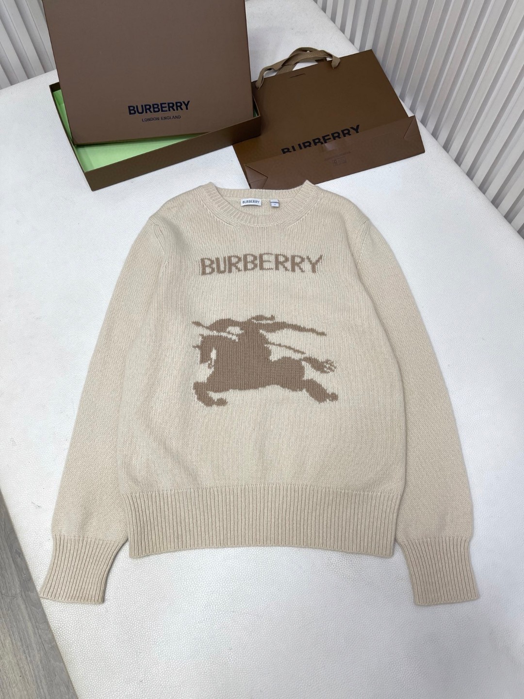 Burberry 巴宝莉 马术骑士徽标羊绒混纺针织衫 毛衣 外套 长袖 米色 白色 B0 81030451