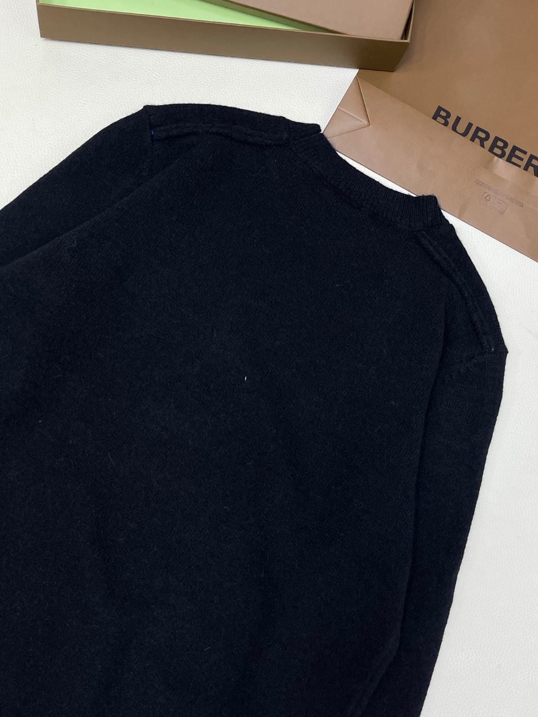 Burberry 巴宝莉 格纹标签羊毛衫 毛衣 外套 长袖 米色 黑色 B0 81026871