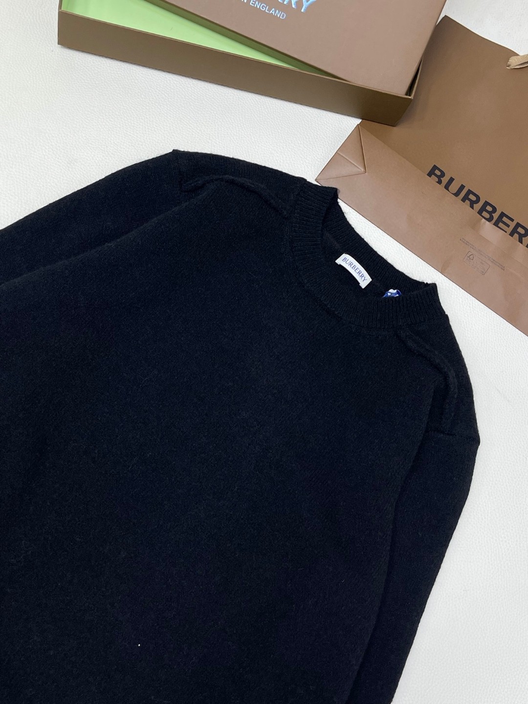 Burberry 巴宝莉 格纹标签羊毛衫 毛衣 外套 长袖 米色 黑色 B0 81026871
