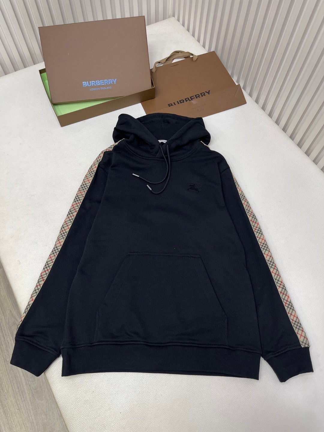 Burberry 巴宝莉 格纹装饰连帽衫 卫衣 外套 长袖  灰色 黑色 A5 81177411