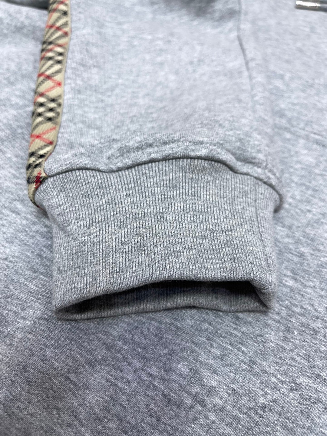 Burberry 巴宝莉 格纹装饰连帽衫 卫衣 外套 长袖  灰色 黑色 A5 81177411