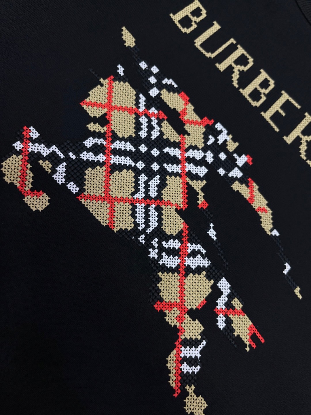 Burberry 巴宝莉 十字绣马术骑士徽标运动衫 卫衣 外套 长袖 白色 黑色 A5 81105471