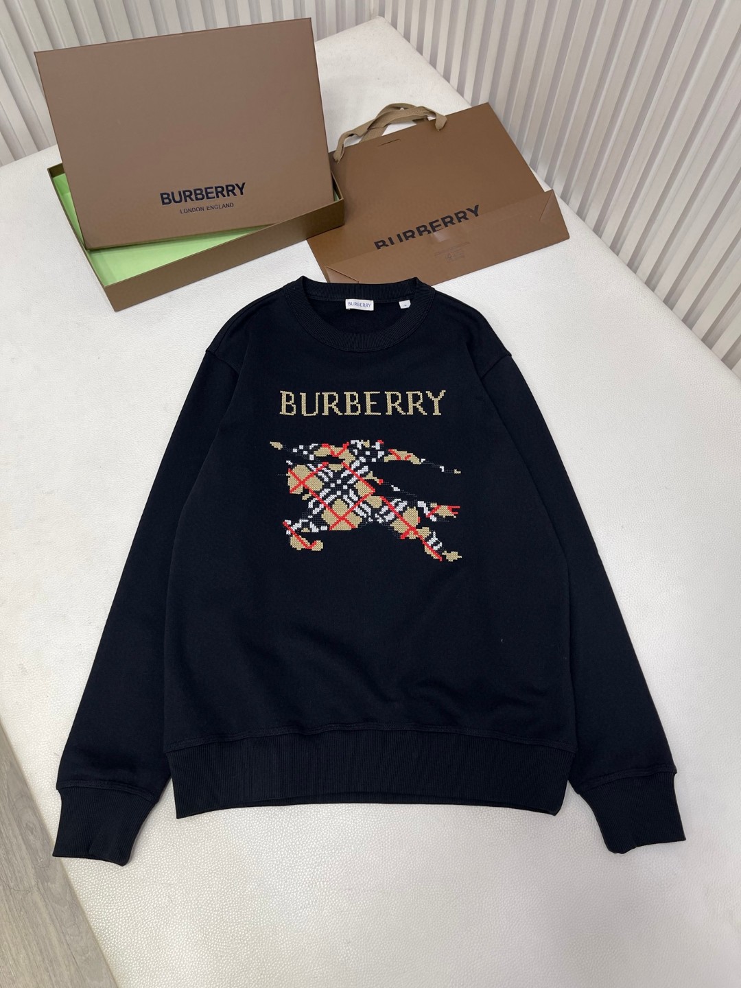 Burberry 巴宝莉 十字绣马术骑士徽标运动衫 卫衣 外套 长袖 白色 黑色 A5 81105471