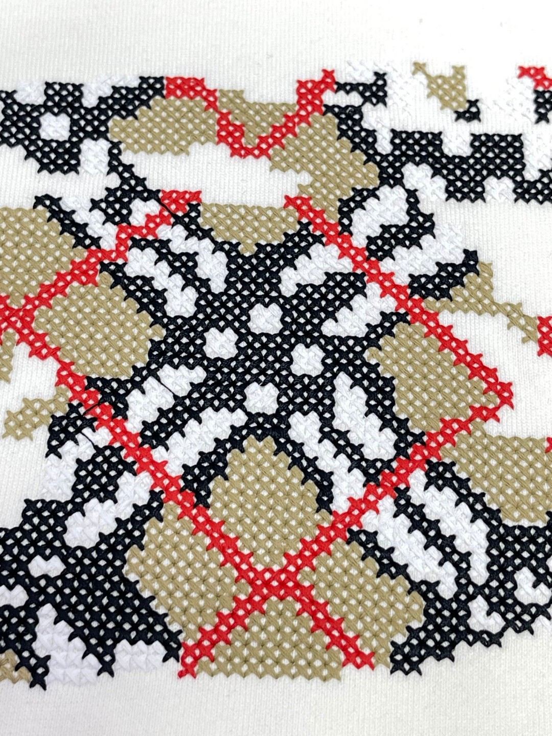 Burberry 巴宝莉 十字绣马术骑士徽标运动衫 卫衣 外套 长袖 白色 黑色 A5 81105471