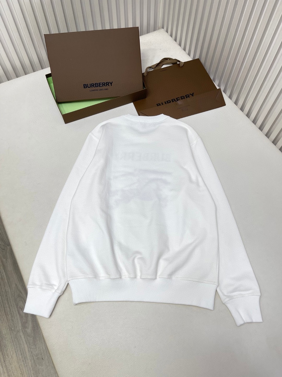 Burberry 巴宝莉 十字绣马术骑士徽标运动衫 卫衣 外套 长袖 白色 黑色 A5 81105471