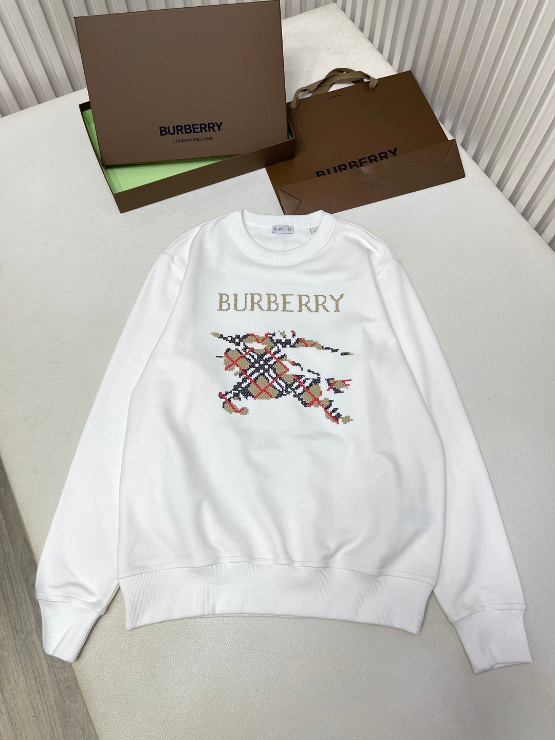 Burberry 巴宝莉 十字绣马术骑士徽标运动衫 卫衣 外套 长袖 白色 黑色 A5 81105471