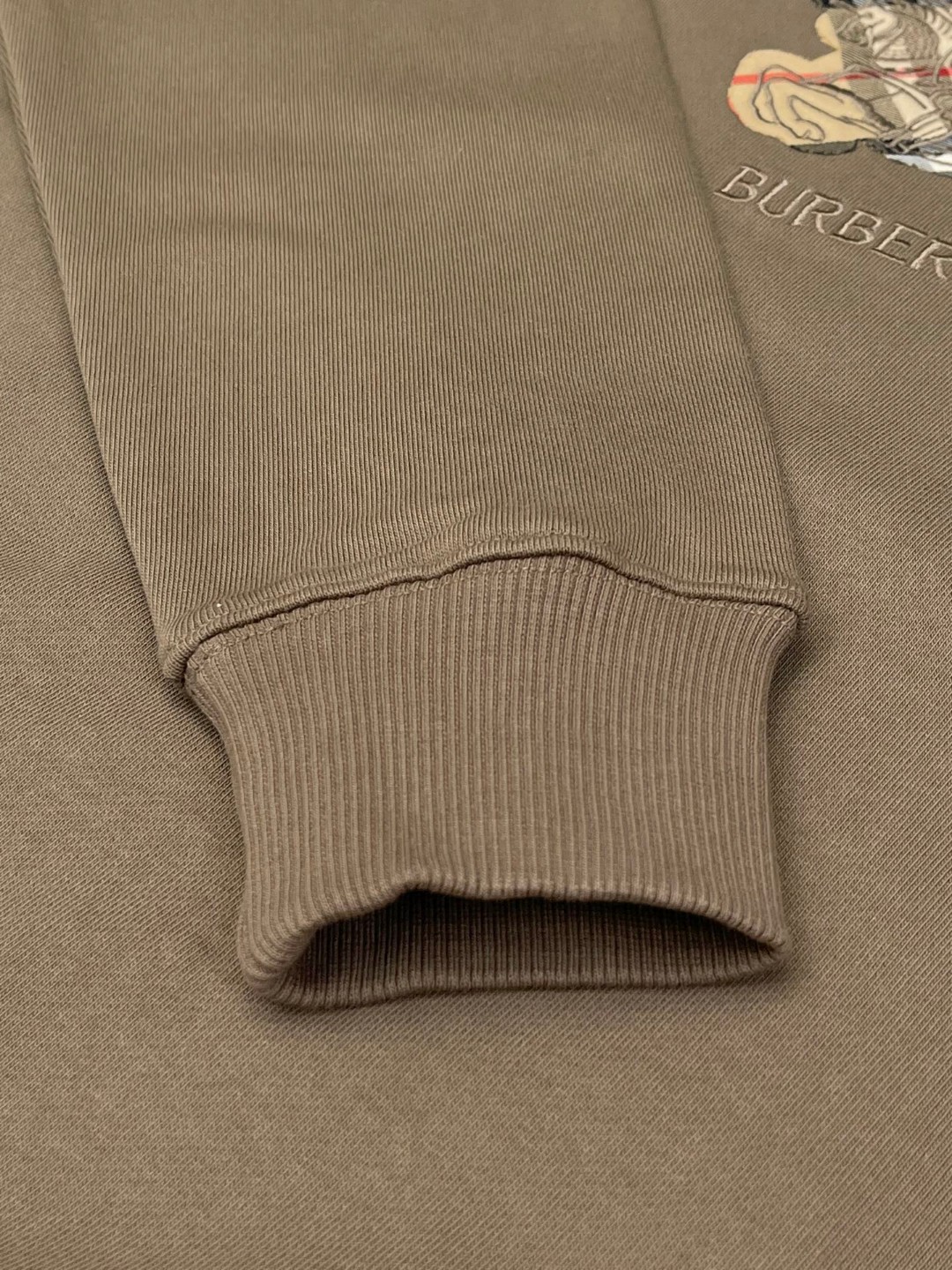 Burberry 巴宝莉 马术骑士徽标格纹运动衫 卫衣 外套 长袖 棕色 黑色 A5 81160841