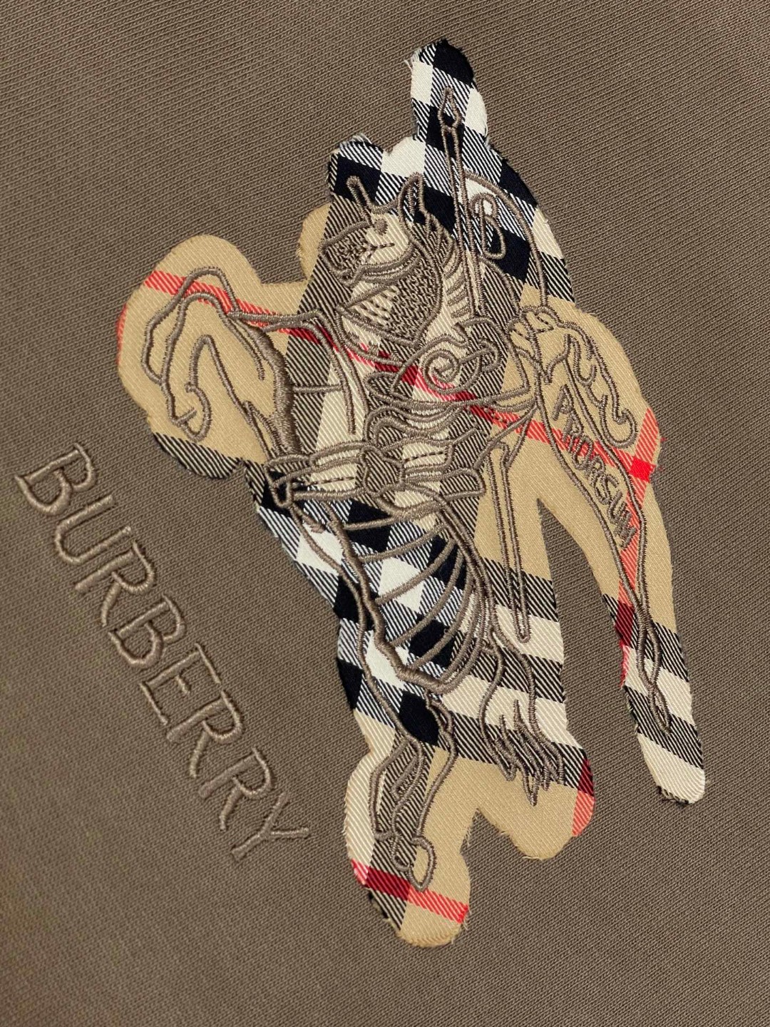 Burberry 巴宝莉 马术骑士徽标格纹运动衫 卫衣 外套 长袖 棕色 黑色 A5 81160841