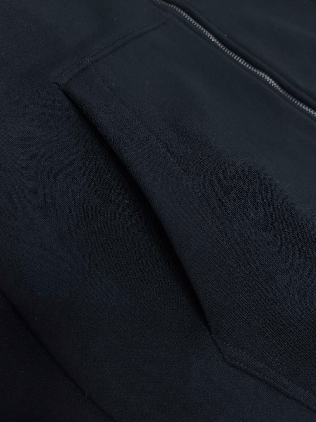 Burberry 巴宝莉 骑士印章拉链连帽衫 卫衣 外套 长袖 蓝色 黑色 B0 81104941