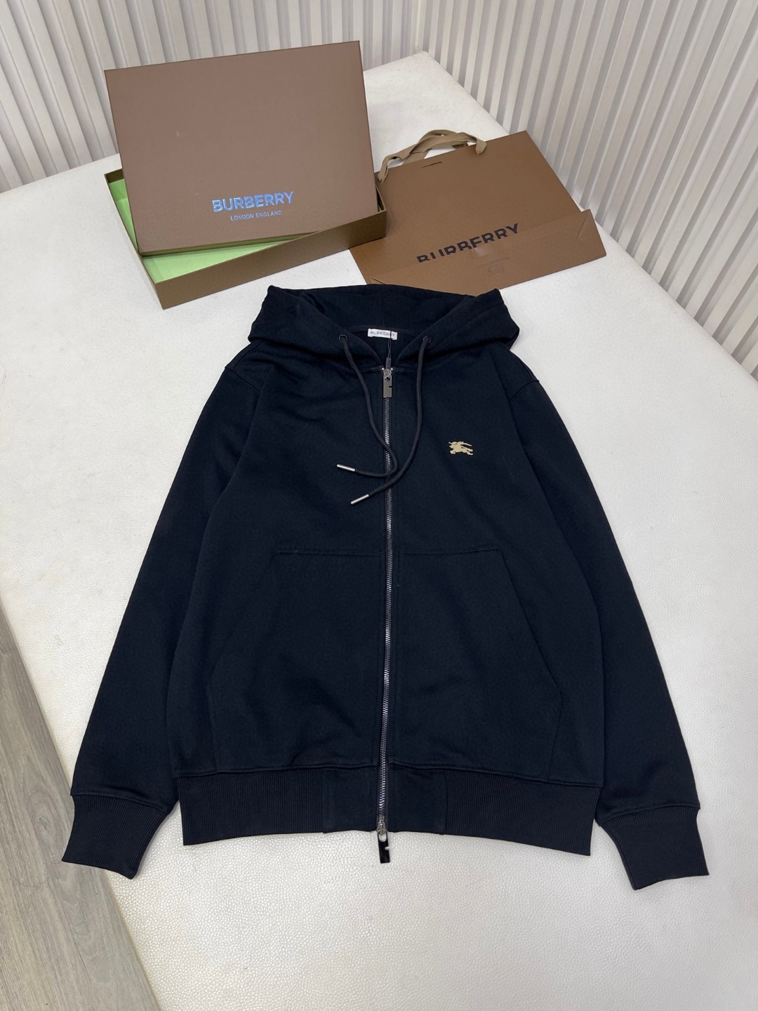 Burberry 巴宝莉 骑士印章拉链连帽衫 卫衣 外套 长袖 蓝色 黑色 B0 81104941