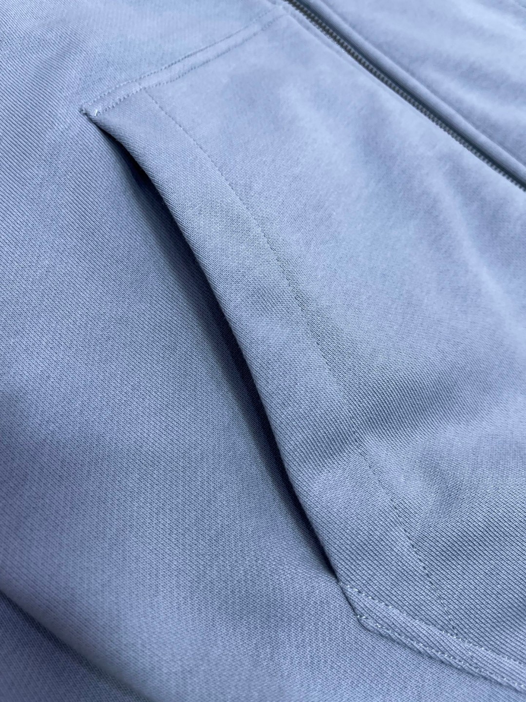 Burberry 巴宝莉 骑士印章拉链连帽衫 卫衣 外套 长袖 蓝色 黑色 B0 81104941