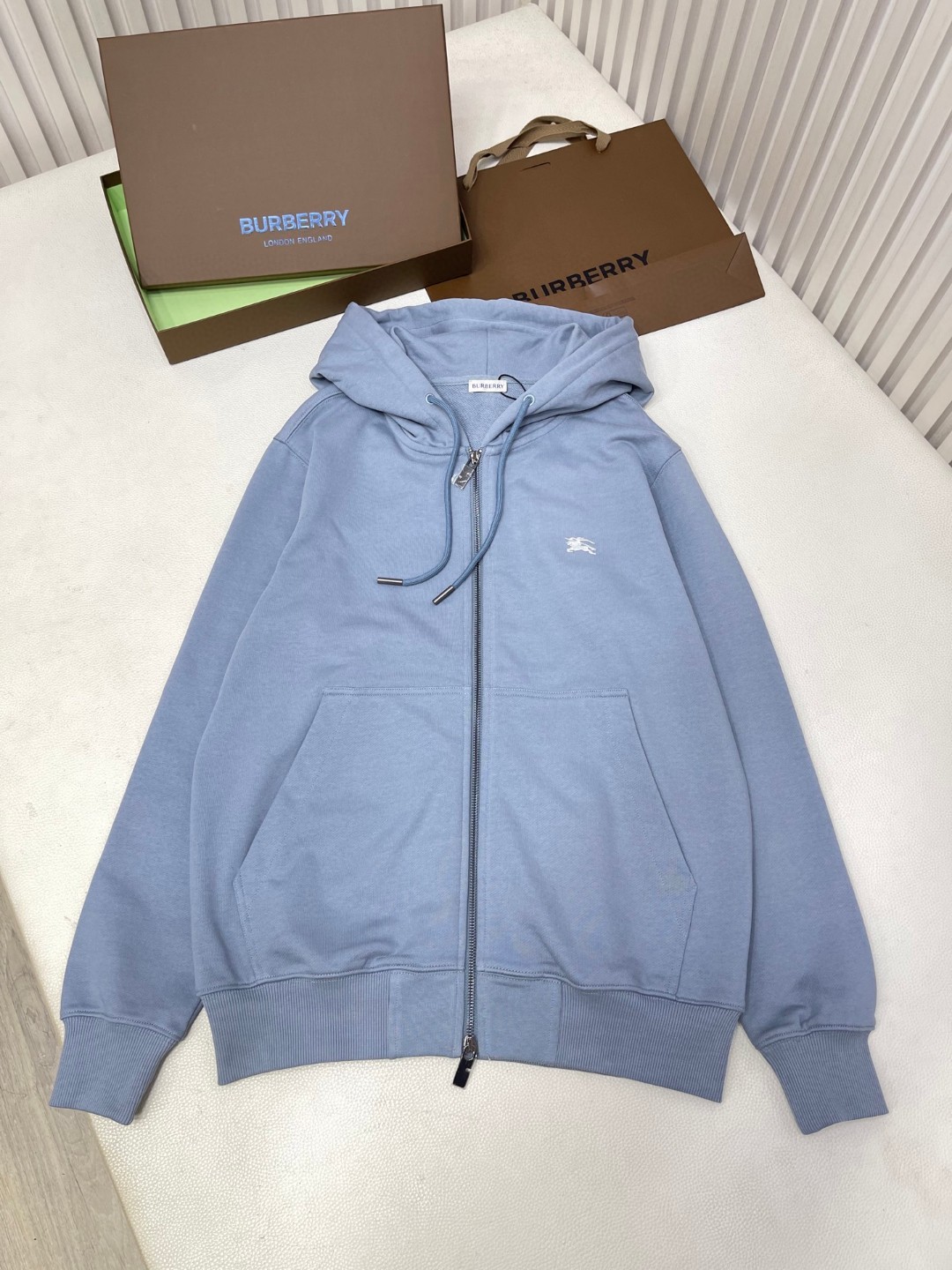 Burberry 巴宝莉 骑士印章拉链连帽衫 卫衣 外套 长袖 蓝色 黑色 B0 81104941