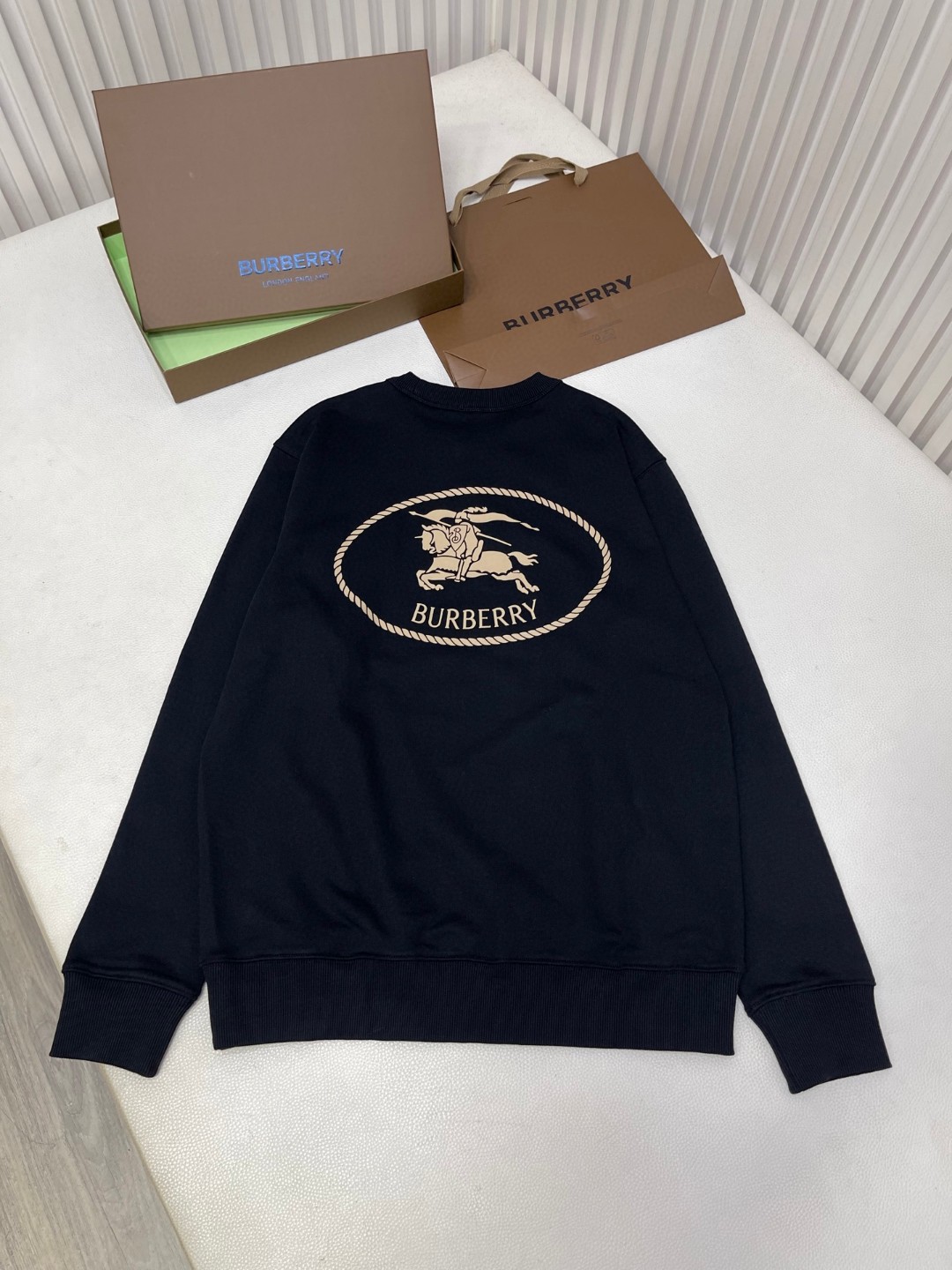 Burberry 巴宝莉 骑士印章运动衫 卫衣 外套 长袖 卡其色 黑色 A5 81133501