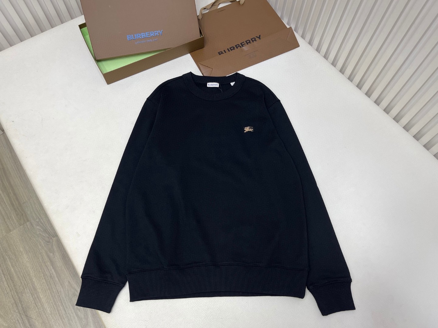 Burberry 巴宝莉 骑士印章运动衫 卫衣 外套 长袖 卡其色 黑色 A5 81133501