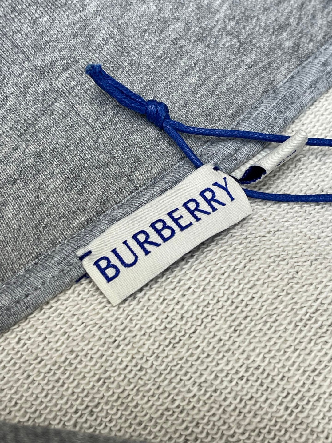 Burberry 巴宝莉 格纹装饰拉链连帽衫 卫衣 外套 长袖 黑色 灰色 B0 81107901
